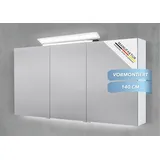 Intarbad Badezimmerspiegelschrank 3-türiger Spiegelschrank mit großflächiger MULTI LED Aufsatzleuchte (Doppelspiegeltüren, Holz-/ Lackdekore, Maße von 120 bis 140 cm wählbar, Höhe 70 cm, Glasfachböden, Magnetleiste & Kosmetikspiegel Ø 12 cm) dimmbar, Vormontierte Lieferung, 160 kg Traglast, Made in Germany weiß 140 cm x 70 cm x 13,5 cm