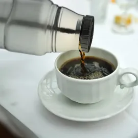 Relaxdays Trinkflasche mit Becher 500 ml Schwarz,Silber