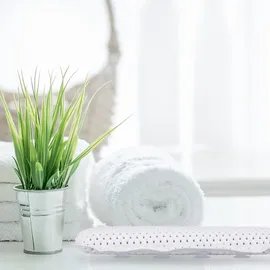 Relaxdays Badewannenkissen, Badekissen mit Saugnäpfen, Spa, Wannenkissen für Kopf & Nacken, 19,5 x 30,5 x 3,5 cm, weiß