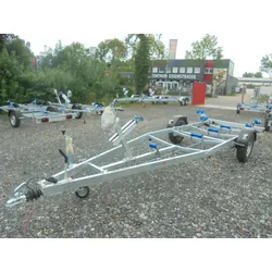 Böckmann TPV BA 1300-R Bootsanhänger  Gesamtgewicht 1300kg