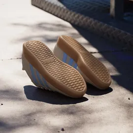 adidas Barreda Cream White/Glow Blue/Gum 38