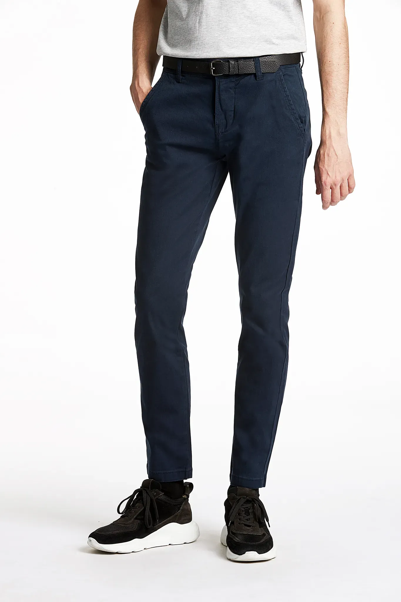 Chinohose LINDBERGH, Herren, Gr. 36, Länge 32, blau (navy), Stoff, Obermaterial: 98% Baumwolle, 2% Elasthan, slim fit normal, Hosen Chinohose, mit Gürtel und Stretch