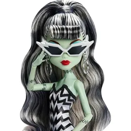 Monster High Skullector Frankie Stein x Barbie Doll