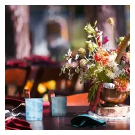 Relaxdays Teelichtgläser, 12er Set, Teelichthalter aus Glas, Schlichtes Design, H x D: 8,5 x 7 cm, Deko, blau/Creme