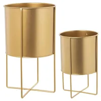 Alexandra House Living Blumentopf-Set, goldfarben, Metall, mit Ständer, 2 Stück