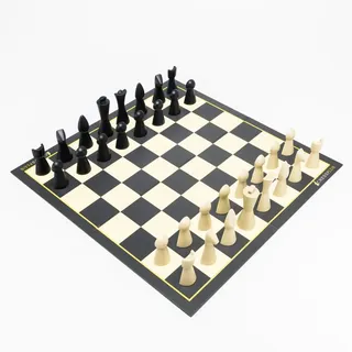 Chessplus – Nicht Schach, sondern Besser. Revolutionäre Schach Variante. Klassisches Schach neu definiert. Kombiniere Figuren zu Neuer Stärke.