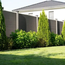 Home Deluxe WPC Sichtschutzzaun CALLADO - 4 x Element + 6 x Pfosten