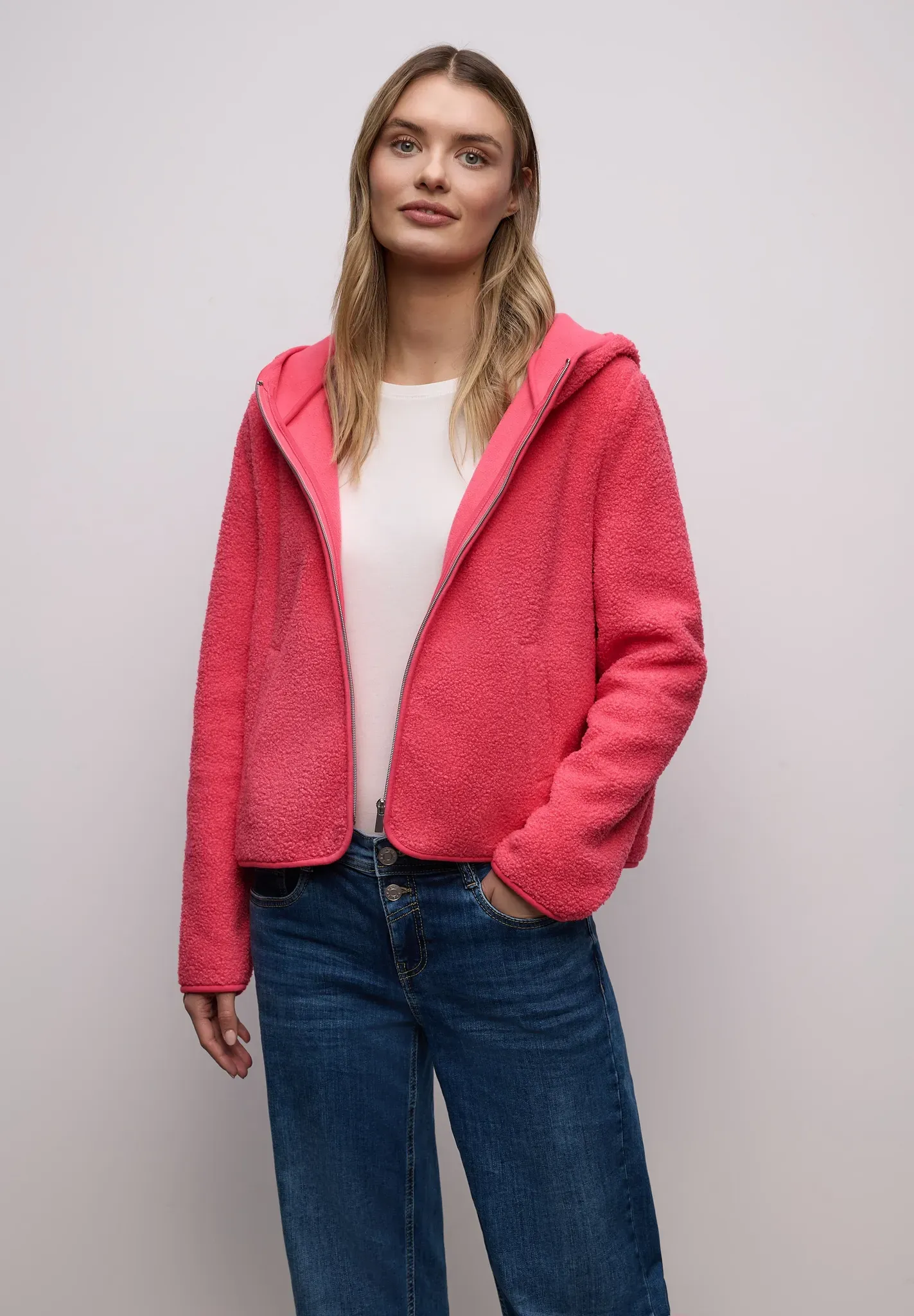 Cardigan STREET ONE, Damen, Gr. 44, striking coral, Stoff, 100% Polyester, unifarben, comfort fit normal, ohne Ausschnitt, normaler Saum, Strickjacken, mit Kapuze