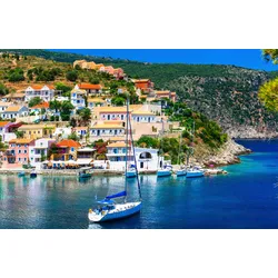 Fototapete PAPERMOON "DORF AM MEER-KEFALONIA INSEL MEER BOOTE KLIPPEN STRAND", bunt, B:3,00m L:2,23m, Vlies, Tapeten