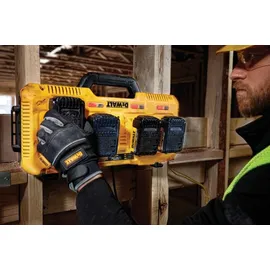 DeWalt Vierfach-System-Schnelladegerät