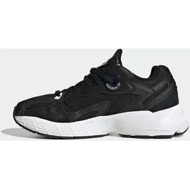 Adidas Astir Core Black / Core Black / Cloud White 42