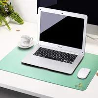 GUBEE PU-Leder Multifunktionsbüro-Schreibtischunterlage Mauspad,Wasserdichte rutschfeste Anti-Schmutz-Mausunterlage für Büro und Zuhause, Reisen (Grün/Himmelblau)