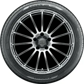 Yokohama ADVAN dB V552