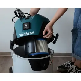 Makita VC2512L