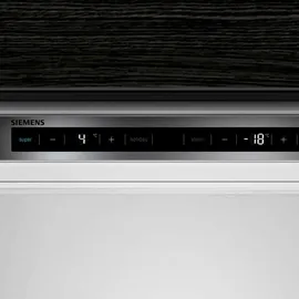 Siemens iQ500 KI77SADE0 Einbau-Kühlgefrierkombination (231 l, 1578 mm hoch)
