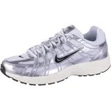 Nike P-6000 Weiß/Metallic Silver/Flat Silver/Schwarz 44,5