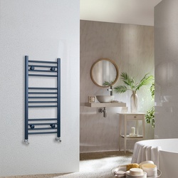 Flacher Design Handtuchheizkörper mit Seitenanschluss, Größe und Farbe wählbar – Ive Hudson Reed