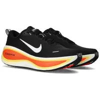 Nike Vomero Plus Herren Black/White Bright Crimson/Sail 45