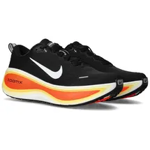 Nike Vomero Plus Herren Black/White Bright Crimson/Sail 45