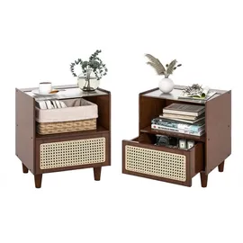 Costway Rattan-Beibetttisch, Set von 2, Bambus-Beibetttisch mit Schublade, Beibetttisch mit Glastischplatte und offenem Fach