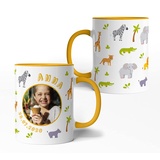 personalisierte Kinder-Tasse Safari Tiere Motiv - mit Namen, Datum und Foto - Fototasse Kindergarten Schule Geburtstag (Gelb)