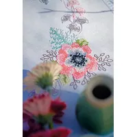 Vervaco Kreuzstich Stickpackungen Tischdecke Pastellblumen Stickdecken Vorgezeichnet Basteln Erwachsene Kreativ Set Vorgedruckte Decke Sticken 80 x 80 cm Stickset DIY Sticken Set