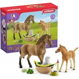 schleich HORSE CLUB 42432 Sarahs Baby Pferde Set - Tierpflege Set mit Fohlen, Pferd und Welpe mit Zubehör Pferde Spielzeug Set für Jungen und Mädchen, Geschenk für Kinder ab 5 Jahren