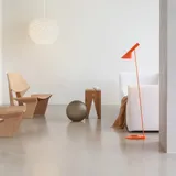 Louis Poulsen AJ Stehleuchte Electric orange