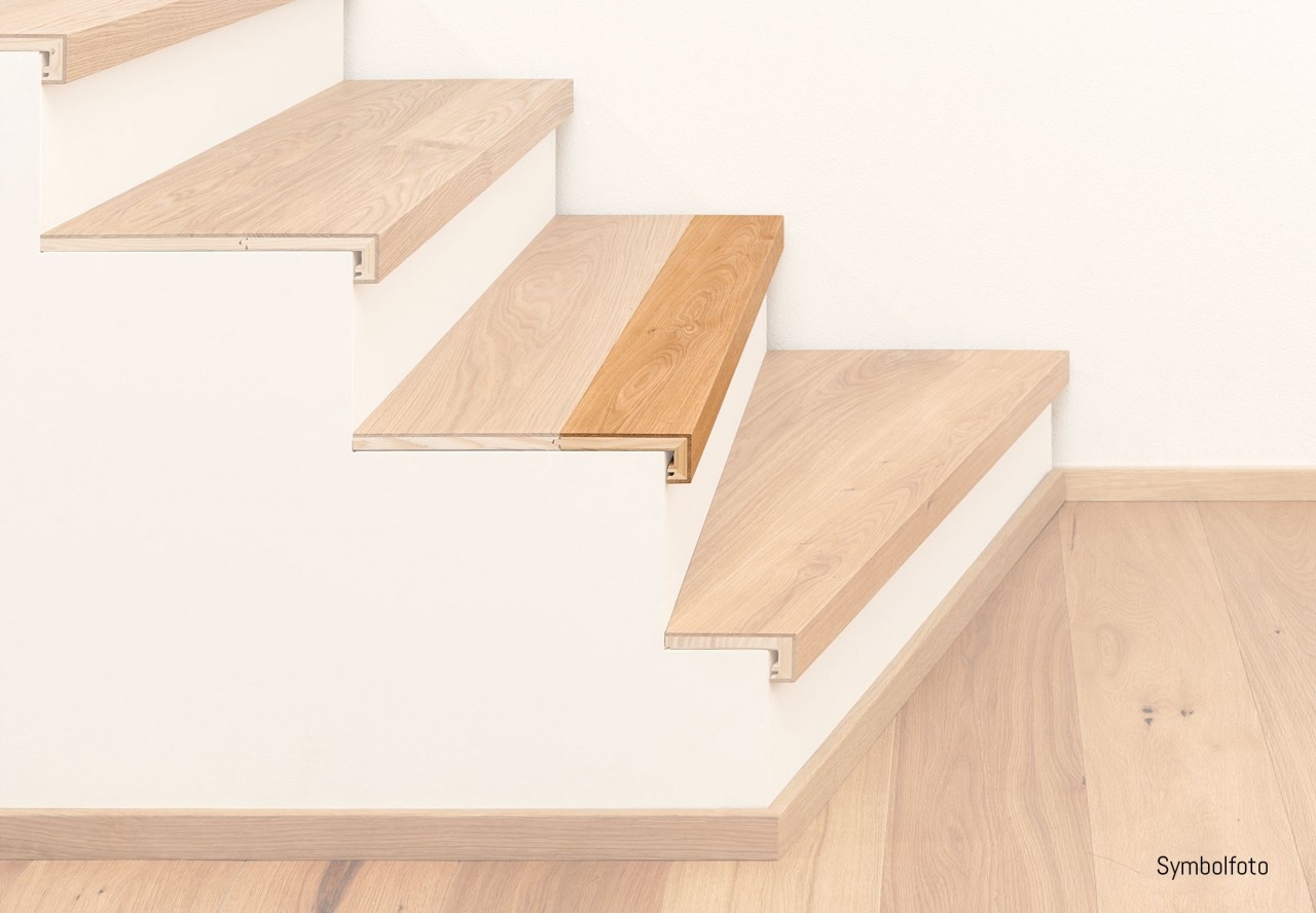 Restposten Treppenkantenprofil 3-Schicht mit Abschluss passend zu Artikel-Nr. 60415