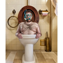 PAPERMOON Fototapete „Mann in Toilette“ Tapeten Gr. B/L: 5,00 m x 2,80 m, Bahnen: 10 St., bunt Fototapeten