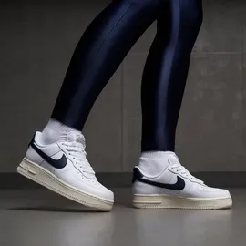 Nike Air Force 1 '07 Damen White/Obsidian/Pale Ivory/Metallic Gold 38