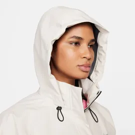 Nike Storm-Fit Swift Damen Laufjacke (Beige XL Größe) Laufjacken
