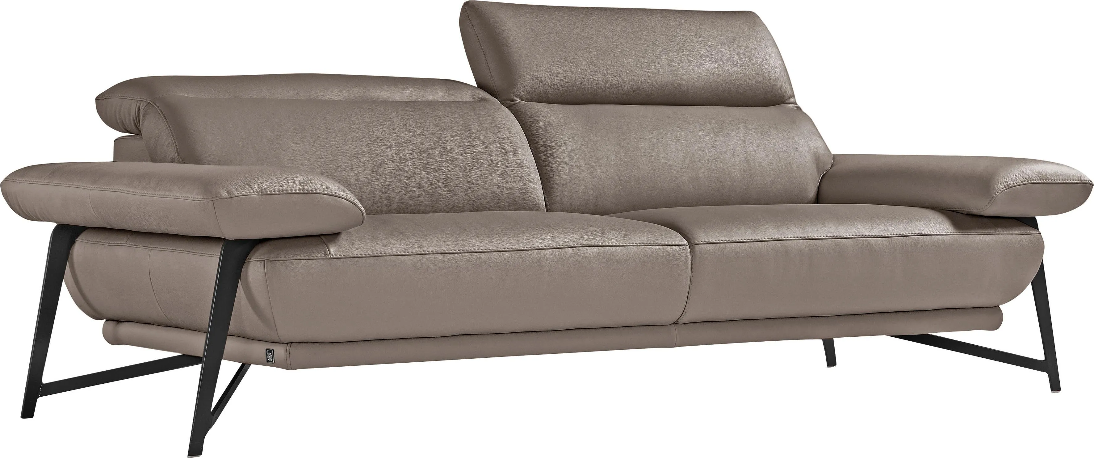 2,5-Sitzer EGOITALIANO "Anais, Designsofa mit hohem Sitzkomfort, Designfuß", beige (safari), B:232cm H:74cm T:106cm, Leder BULL (Echtes Rindsleder). Geschliffenes, pigmentiertes und behandeltes Rindsleder mit einer Dicke von 1, 3-1, 5 mm. Es handelt sich um ein weiches, geschütztes Leder. Eine leichte Deckschicht schützt sie vor Flecken, ohne ihre ursprünglichen Eigenschaften zu verändern. Dieses geschützte Leder kombiniert die Vorteile von Natürlichkeit und Weichheit mit einer guten Beständigkeit gegen Verschleiß und Ausbleichen. Das Vorhandensein der charakteristischen Zeichen, die das Leben des Tieres bestimmen, wie Narben, Körnungsunterschiede, Falten, Adern, Disharmonien in Farbtönen, beweisen ihre absolute Echtheit und großen Wert. Leder CAREZZA (echtes Rindsleder) ist ein Naturleder, dass die ursprünglichen Eigenschaften der Haut nicht verändert. Das Vorhandensein von verheilten Narben, Körnungsunterschiede, Falten, Adern, Unterschiede in den Farbtönen und andere Spuren, die die Natur auf diesen Fellen hinterlassen hat, sind ein Beweis für die absolute Echtheit und das Zeugnis ihres großen Wertes. Leder u00bbNUVOLEu00ab (Echtes Rindsleder). Halbnatürliches, halbnarbiges Rindsleder mit einer natürlichen Körnung von 1, 2 bis 1, 4 mm. Dieses Leder hat eine weiche, wachsartige Haptik mit mattem Aussehen und einem Wolkeneffekt. Es handelt sich um ein Naturleder, das die ursprünglichen Eigenschaften der Lederhäute nicht verändert. Das Vorhandensein von verheilten Narben, Körnungsunterschiede, Falten, Adern, Unterschiede in den Farbtönen und andere Spuren, die die Natur auf diesen Fellen hinterlassen hat, sind ein Beweis für die absolute Echtheit und das Zeugnis ihres großen Wertes. Luxus-Micofaser Lederoptik (100% Polyester) ist ein neues technisches Gewebe mit einem visuellen und taktilen Aspekt, der dem Nubuk sehr nahe kommt, mit innovativen Eigenschaften. Seine außerordentliche Weichheit kommt von einem exklusiven Produktionsprozess, der Unreinheiten und Unregelmäßigkeiten beseitigt. Das Ergebnis ist eine bemerkenswert samtige Faser, die durch das Vorhandensein von Körnern verstärkt wird. Von der einfarbigen Eleganz der warmen Farben und der Vielfalt an trendigen Farben, die es zu seiner eigenen Stärke und Persönlichkeit machen., Sofas, inkl. verstellbarer Kopfteile