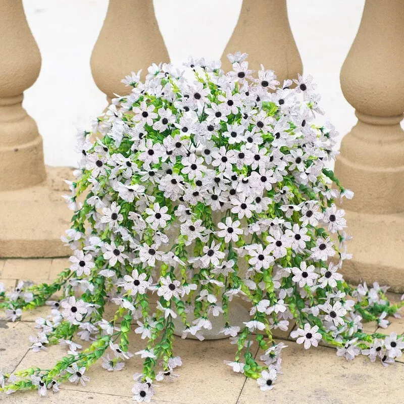 【3 € Rabatt ab 10 €】4 Stück 72,8 cm künstliche Hängeblumen für den Außenbereich, Dekoration mit künstlichen Pflanzen, Farbige Seidenblumen, Gänseblümchen & Eukalyptus, Realistisch für Haus, Blumentopf, Veranda, Terrasse, Garten (weiß)