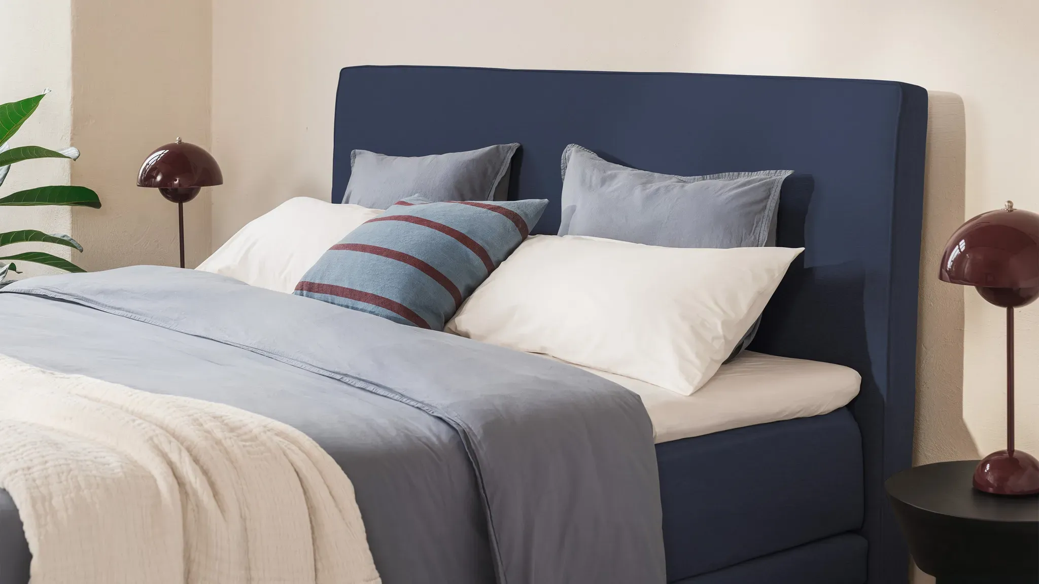 BRUNO Boxspringbett Premium 200x200cm in Blau | Matratzen-Härtegrad: Links H2 / Rechts H3 | mehrfach ausgezeichnet in Design & Qualität