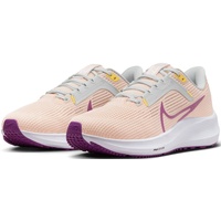 Nike Damen Laufschuhe W AIR ZOOM PEGASUS 40, GUAVA ICE/VIVID PURPLE-AMBER BROWN, 40 1⁄2