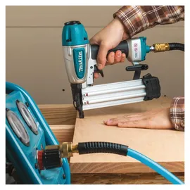 Makita Druckluftnagler AF506