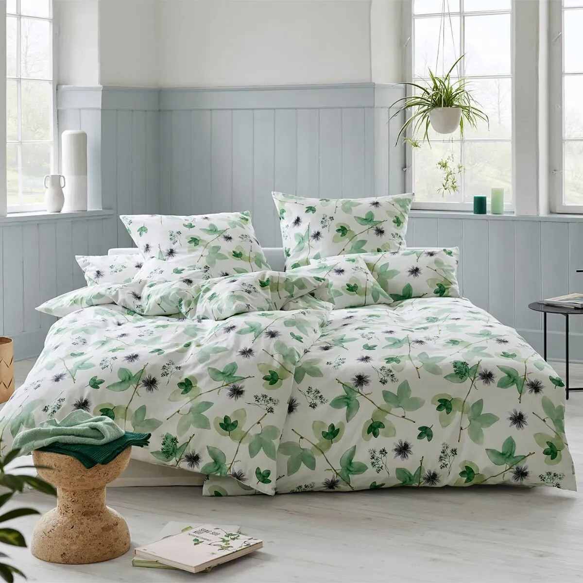 Cotonea Bio-Satin Bettwäsche Grüne Pflanzenwelt Kissenbezug einzeln 40x80 cm - grün;weiß