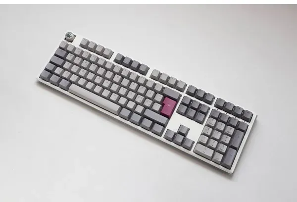 One 3 - Mist Grey - Fullsize - Cherry Blue - RGB - Gaming Tastatur - Nordic ISO - Grau
