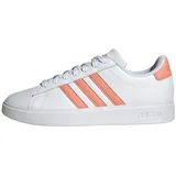 Cloud White / Wonder Clay / Gold Metallic 37 1/3