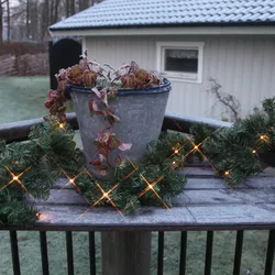 LED Tannengirlande - Weihnachtsgirlande - 30 warmweiße LED - Batterie - Timer - ...