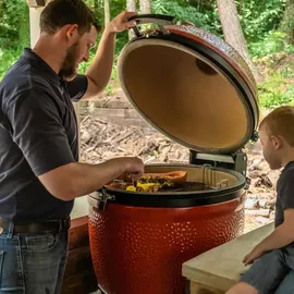 Kamado Joe Big Joe III freistehend, Holzkohlegrill - rot/schwarz, Ø 61cm