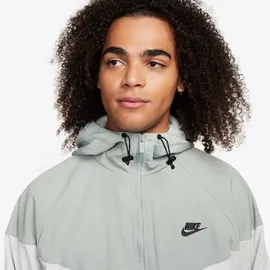 Nike Windrunner Winterized mica green/light silver/black 2XL