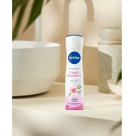 NIVEA Fresh Blossom Antitranspirant Spray 150 ml