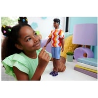 Mattel Barbie Fashionistas Ken mit blauem und pinkem Sweate (HRH24)