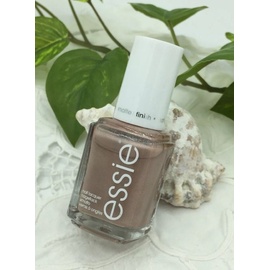 essie nail lacquer #649-call your bluff