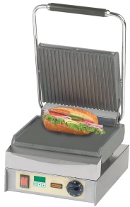 Neumärker Manufaktur Kontaktgrill Panini Master, Zuverlässiger Grill mit Digitaltimer und massiven Graugussplatten, oben geriffelt + unten glatt