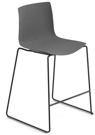 Arper Barhocker Catifa 46 einfarbig Kufengestell Schwarz