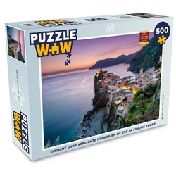 MuchoWow Puzzle Blick auf beleuchtete Häuser und das Meer in Cinque Terre, 500 Puzzleteile, Foto-Puzzle, Bilderrätsel, Puzzlespiele, Spielzeug bunt
