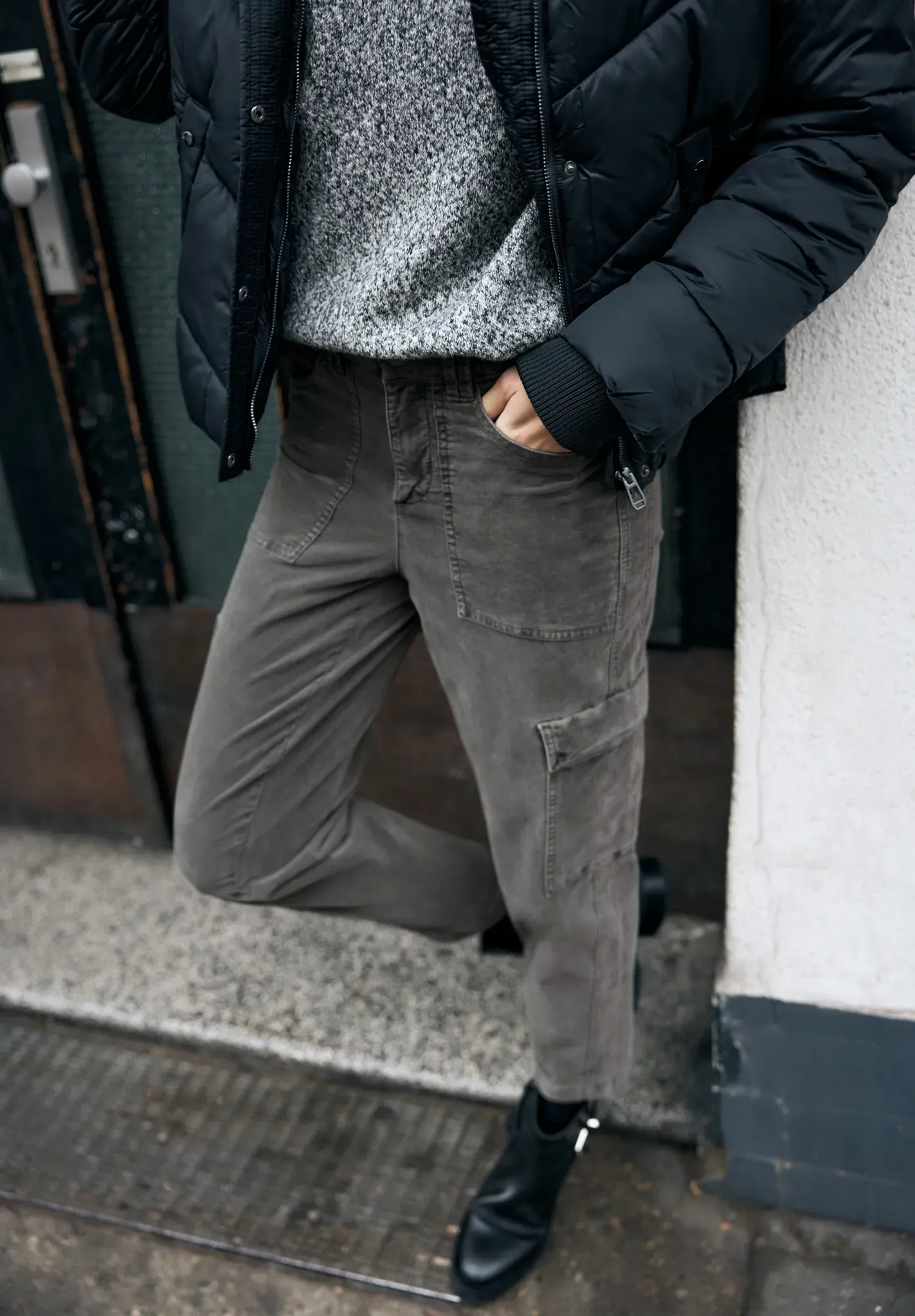 Cargohose STREET ONE STUDIO, Damen, Gr. 42, Länge 28, gravel grau, Web, 98% Baumwolle, 2% Elasthan, unifarben, comfort fit knöchellang, Hosen Cargohose, im Cargo-Style